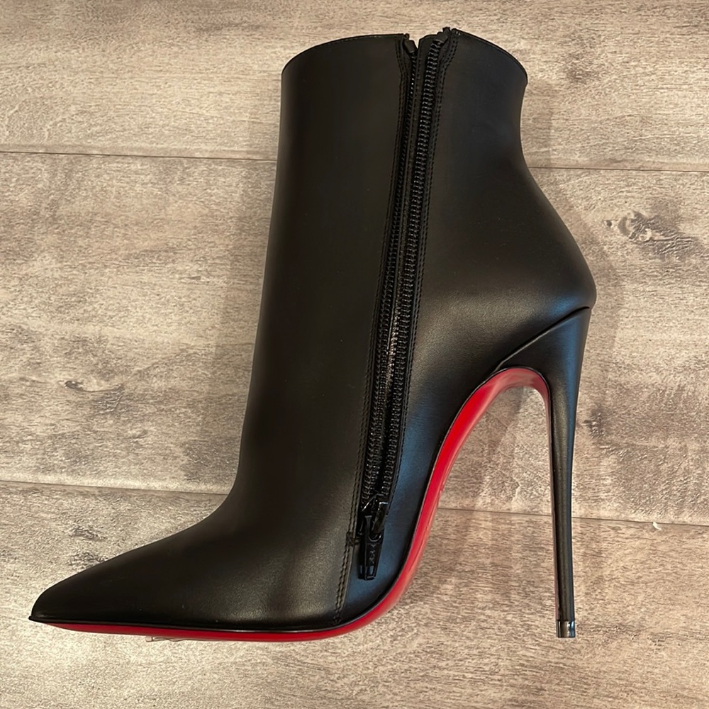 Christian Louboutin brand new So Kate Bootie